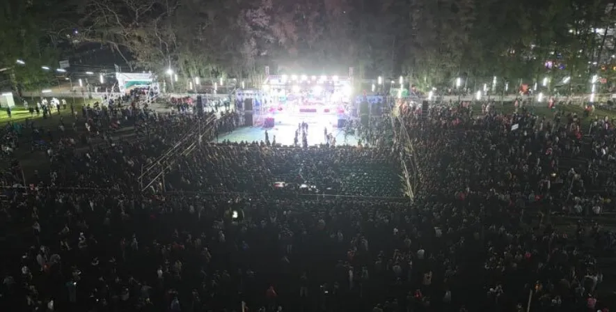 পটুয়াখালীতে গণভোটের প্রচারণার কনসার্টে জনতার ঢল